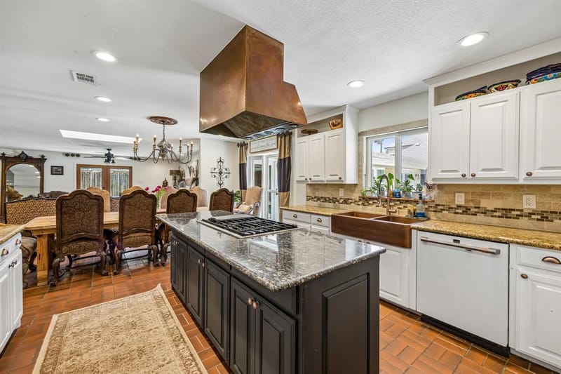 2301 Hill N Dale Drive, Irving TX 75038 - Photo 16