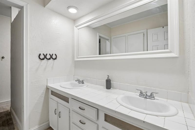 2301 Hill N Dale Drive, Irving TX 75038 - Photo 28