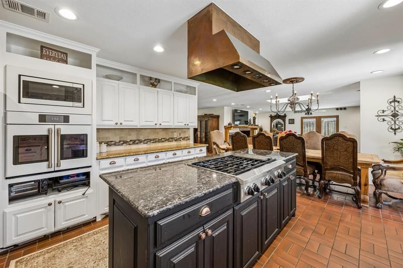 2301 Hill N Dale Drive, Irving TX 75038 - Photo 15
