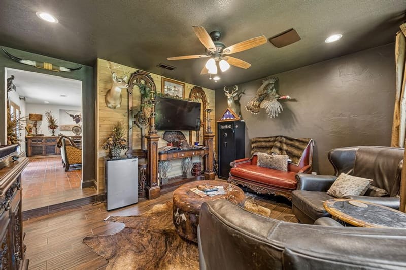 2301 Hill N Dale Drive, Irving TX 75038 - Photo 19