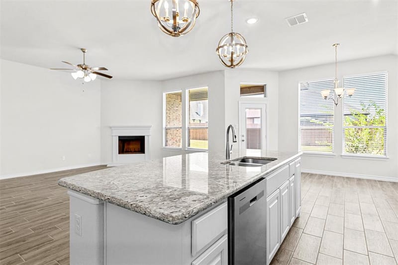 112 Mockingbird Hill Drive, Joshua TX 76058 - Photo 10