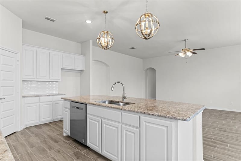 112 Mockingbird Hill Drive, Joshua TX 76058 - Photo 11