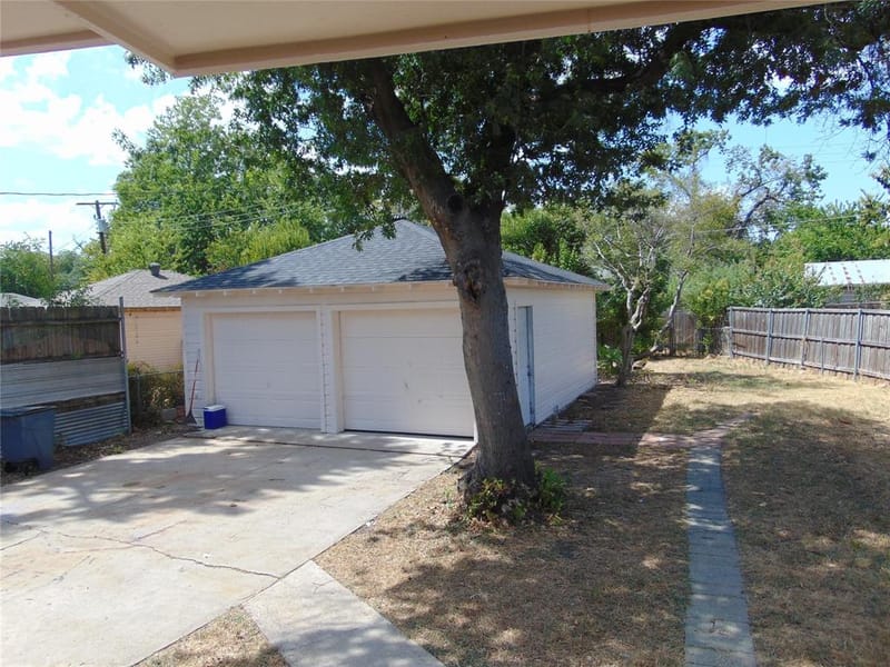 10135 San Juan Avenue, Dallas TX 75228 - Photo 12
