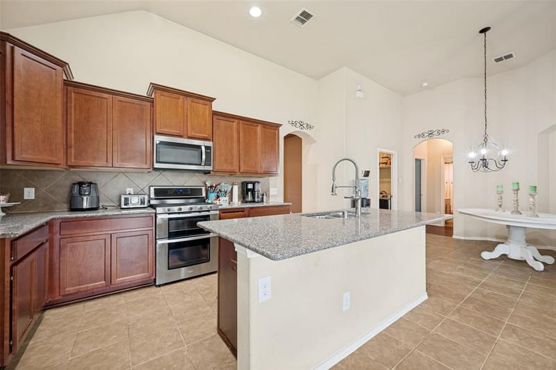 2404 Scott Creek Drive, Little Elm TX 75068 - Photo 6