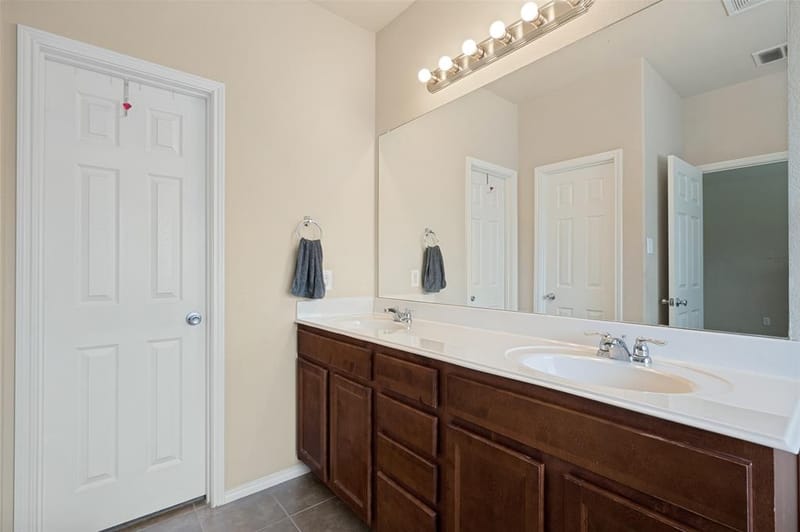 2404 Scott Creek Drive, Little Elm TX 75068 - Photo 20