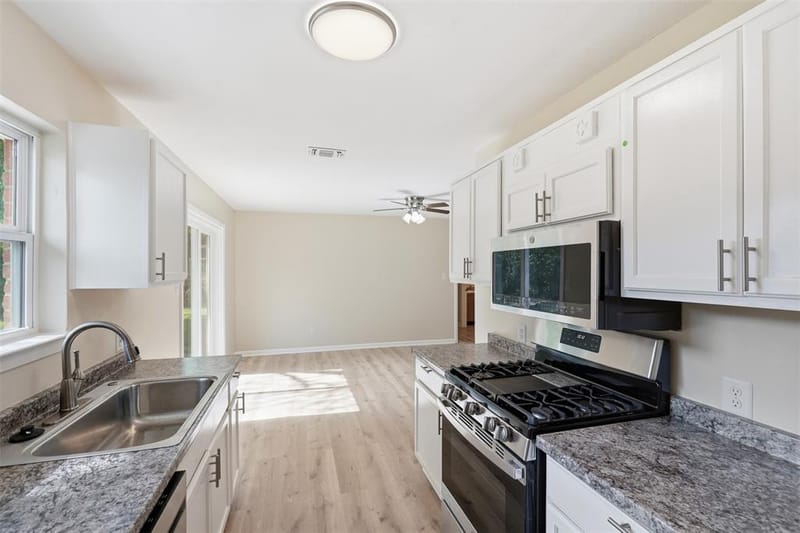 840 Crosby Avenue, White Settlement TX 76108 - Photo 13