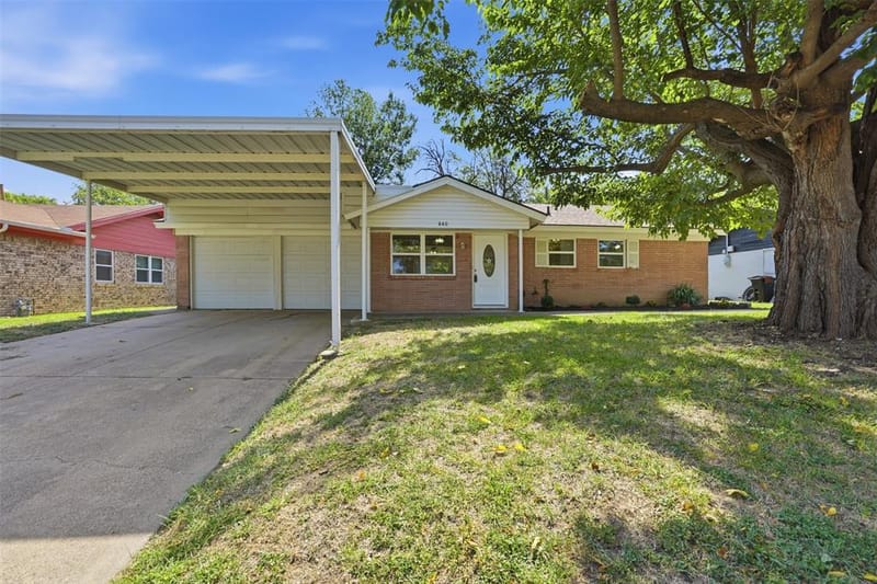 840 Crosby Avenue, White Settlement TX 76108