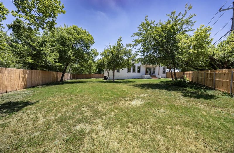 1321 E Magnolia Avenue, Fort Worth TX 76104 - Photo 27
