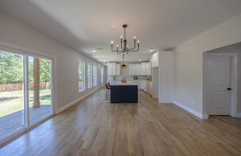 1321 E Magnolia Avenue, Fort Worth TX 76104 - Photo 12