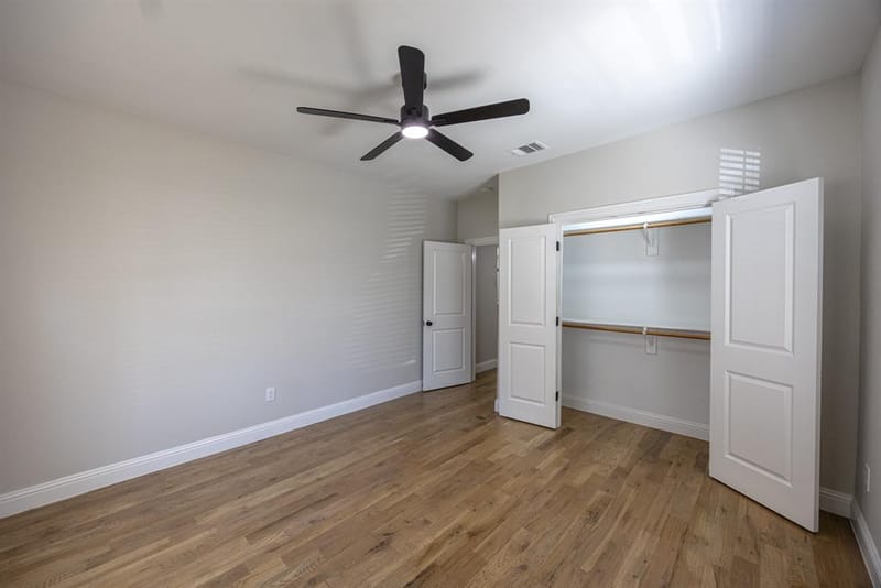 1321 E Magnolia Avenue, Fort Worth TX 76104 - Photo 20