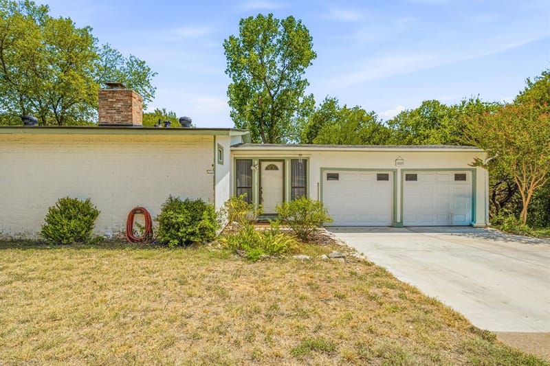 1005 Spanish Trail Drive, Granbury TX 76048