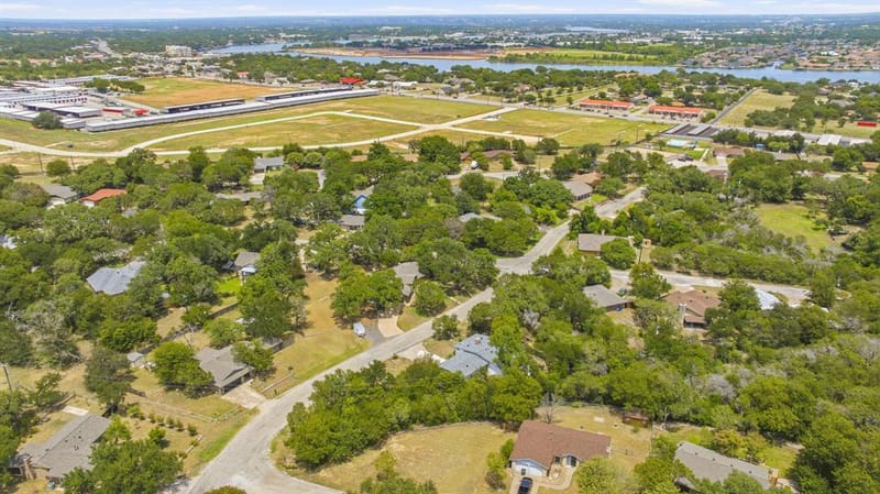 1005 Spanish Trail Drive, Granbury TX 76048 - Photo 33