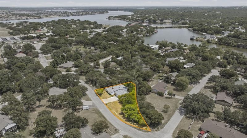 1005 Spanish Trail Drive, Granbury TX 76048 - Photo 31
