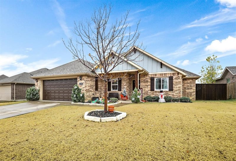 4006 Kensington Drive, Sanger TX 76266 - Photo 2
