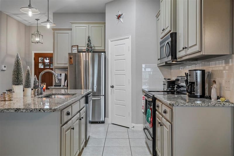 4006 Kensington Drive, Sanger TX 76266 - Photo 14