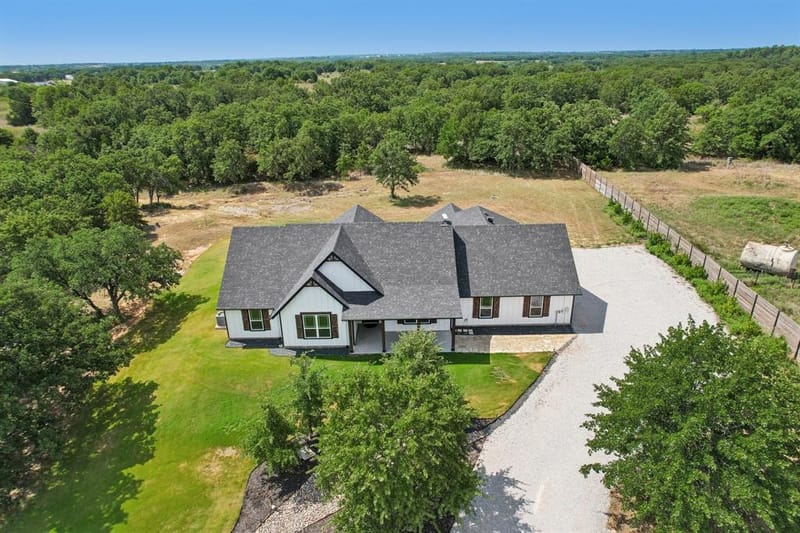 165 Rolling Bend Road, Alvord TX 76225