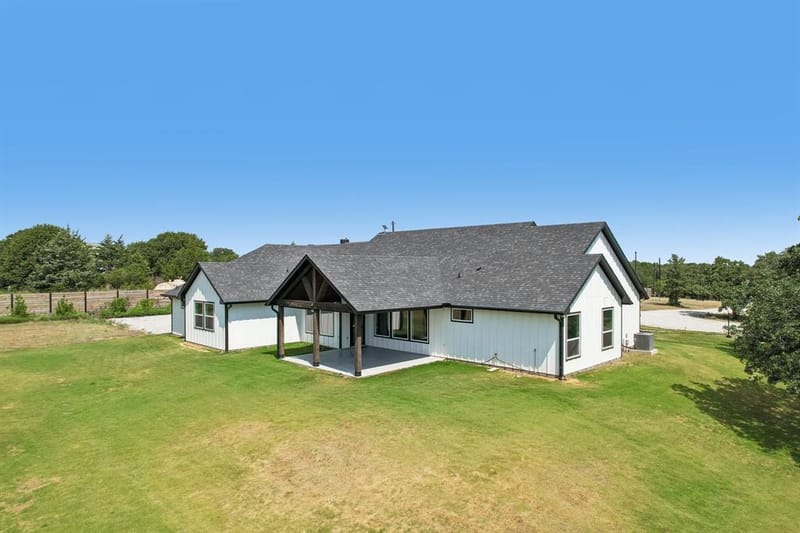 165 Rolling Bend Road, Alvord TX 76225 - Photo 35