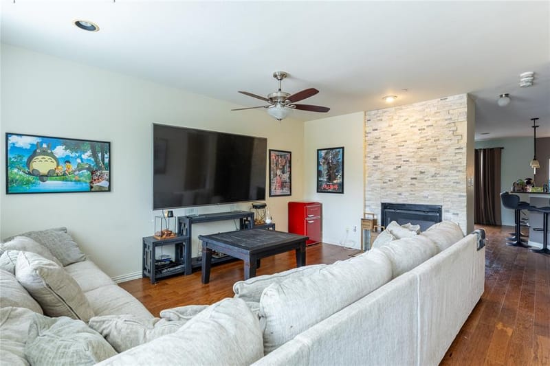 2529 Jacobson Drive, Lewisville TX 75067 - Photo 3