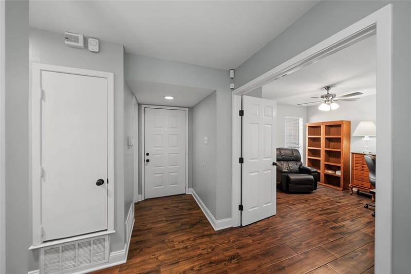 23 Park Lane, Bedford TX 76021 - Photo 6