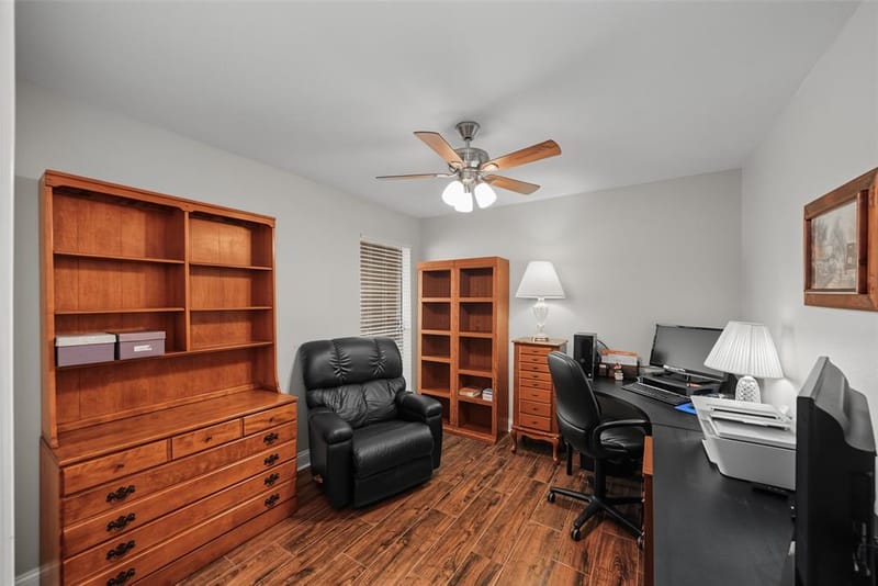 23 Park Lane, Bedford TX 76021 - Photo 7