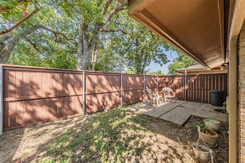23 Park Lane, Bedford TX 76021 - Photo 32