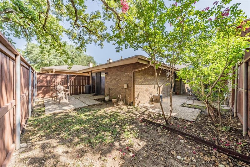 23 Park Lane, Bedford TX 76021 - Photo 34