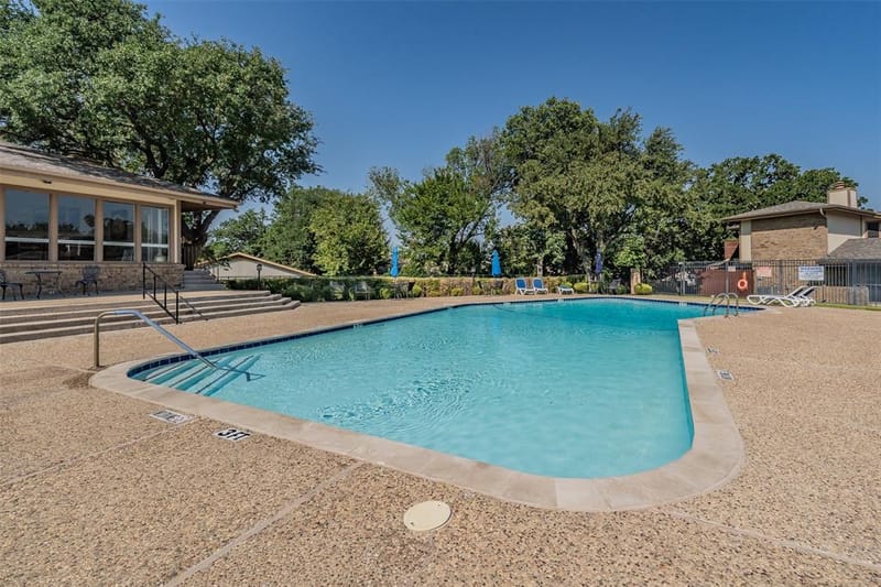 23 Park Lane, Bedford TX 76021 - Photo 38