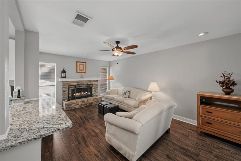 23 Park Lane, Bedford TX 76021 - Photo 18