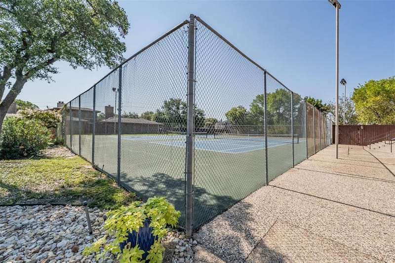 23 Park Lane, Bedford TX 76021 - Photo 35