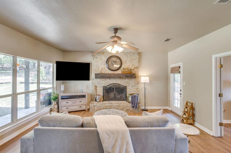 1129 Crazy Horse Trail, Burleson TX 76028 - Photo 6