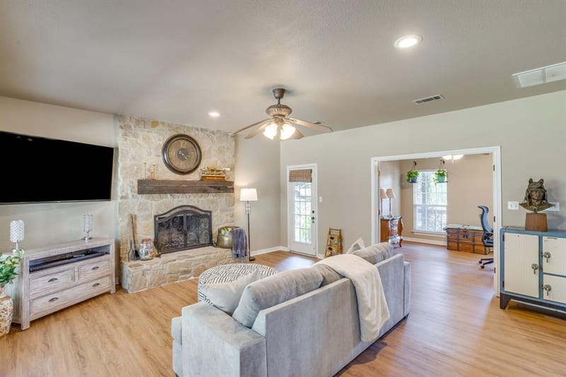 1129 Crazy Horse Trail, Burleson TX 76028 - Photo 7