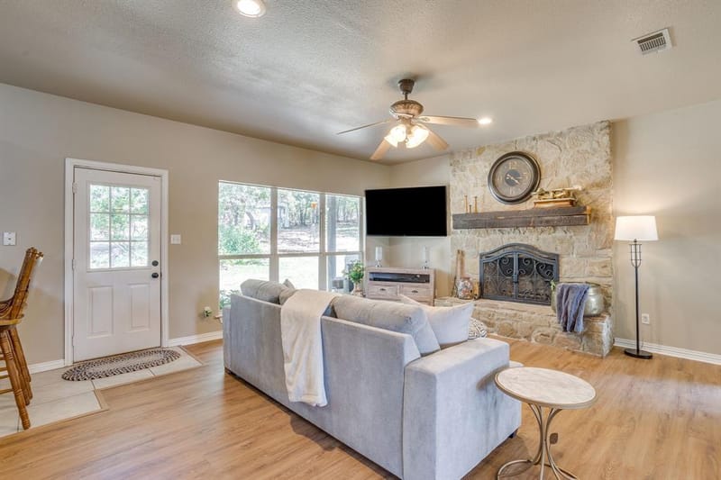 1129 Crazy Horse Trail, Burleson TX 76028 - Photo 5