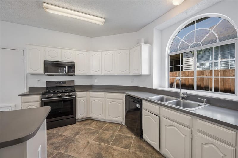 7122 Don Gomez Lane, Garland TX 75043 - Photo 13