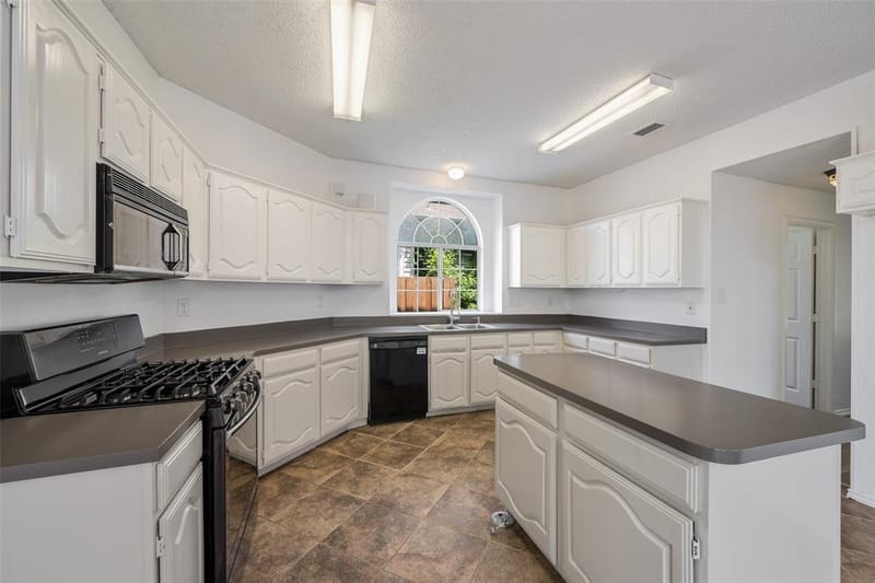 7122 Don Gomez Lane, Garland TX 75043 - Photo 12