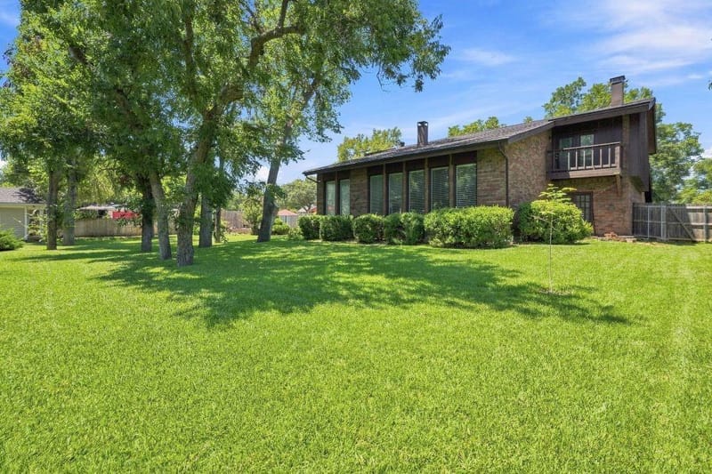 408 Arcadia Street, Hurst TX 76053 - Photo 33