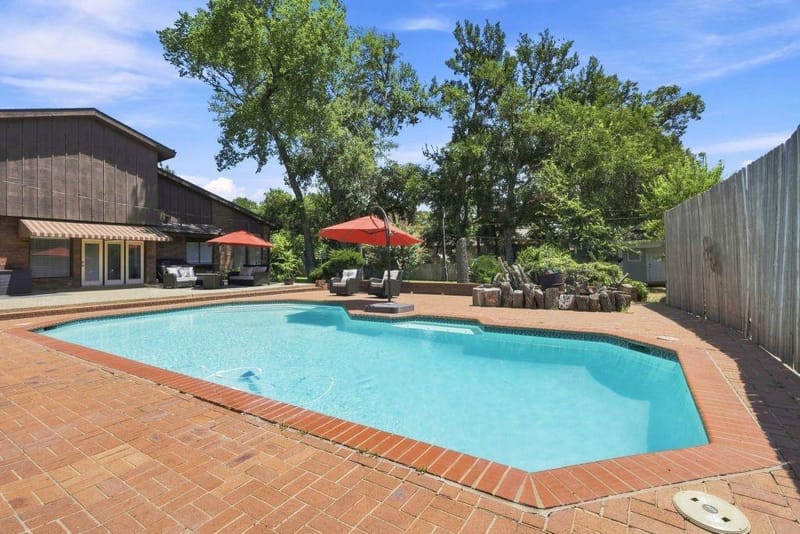 408 Arcadia Street, Hurst TX 76053 - Photo 37