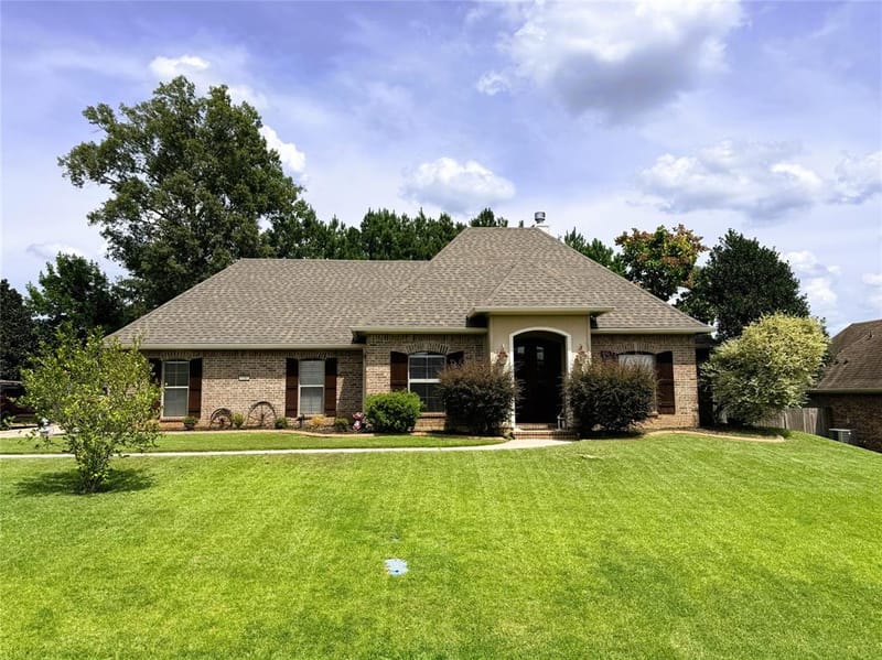 1737 Turning Leaf Trail, Haughton LA 71037