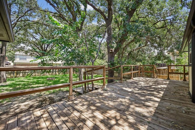6833 Parkwood Drive, North Richland Hills TX 76182 - Photo 22