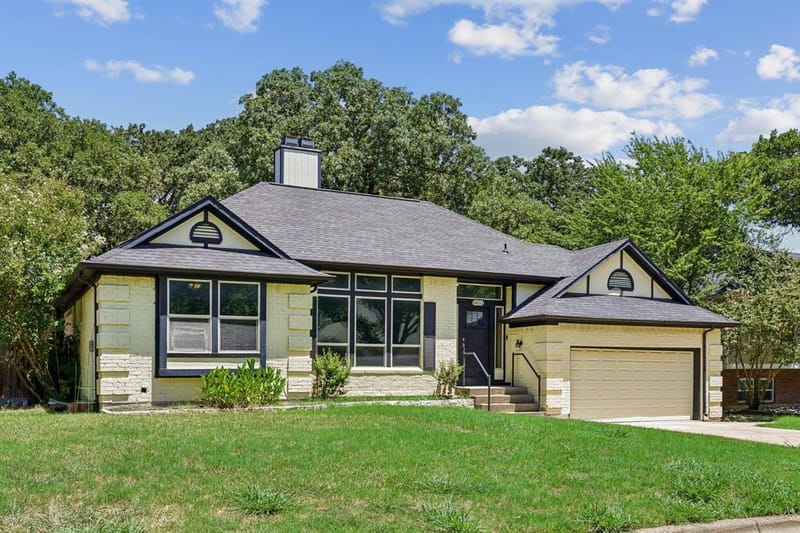 6833 Parkwood Drive, North Richland Hills TX 76182 - Photo 25