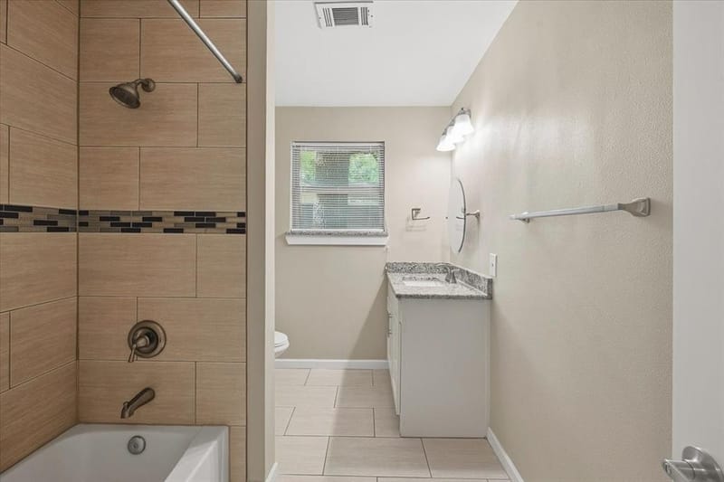401 N Bailey Avenue, Fort Worth TX 76107 - Photo 20