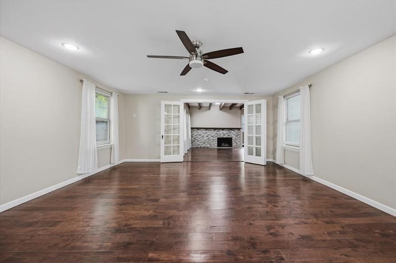 401 N Bailey Avenue, Fort Worth TX 76107 - Photo 8