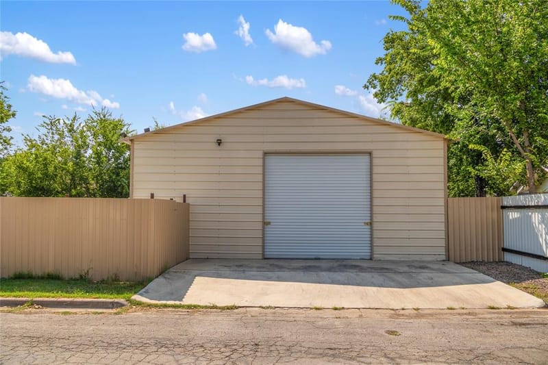 2501 Austin Avenue, Brownwood TX 76801 - Photo 21