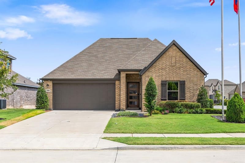 557 Stone Hollow Drive, Van Alstyne TX 75495