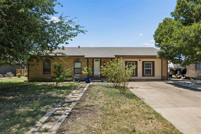 111 Dunn Street, Red Oak TX 75154