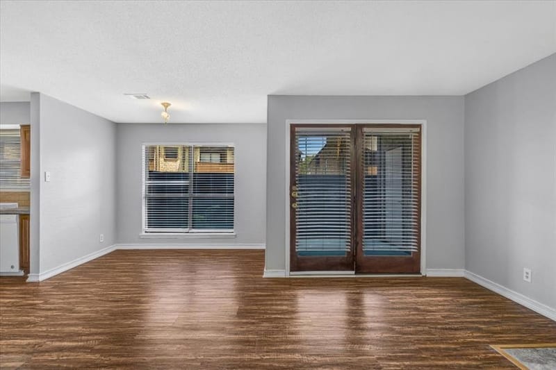 1908 Cloisters Drive # 511, Arlington TX 76011 - Photo 6