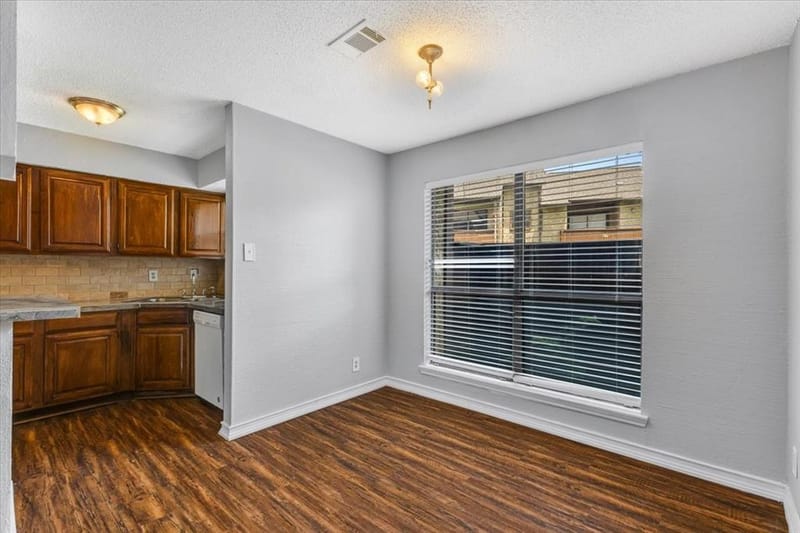 1908 Cloisters Drive # 511, Arlington TX 76011 - Photo 12