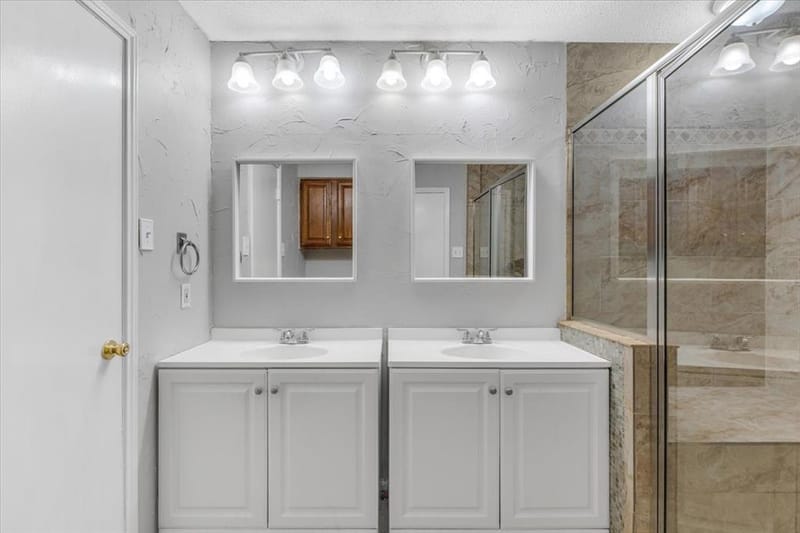 1908 Cloisters Drive # 511, Arlington TX 76011 - Photo 20