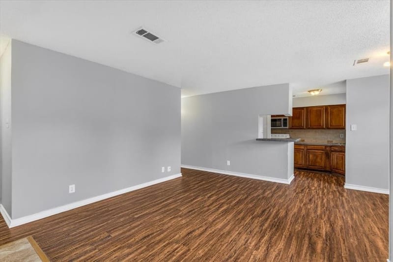 1908 Cloisters Drive # 511, Arlington TX 76011 - Photo 10