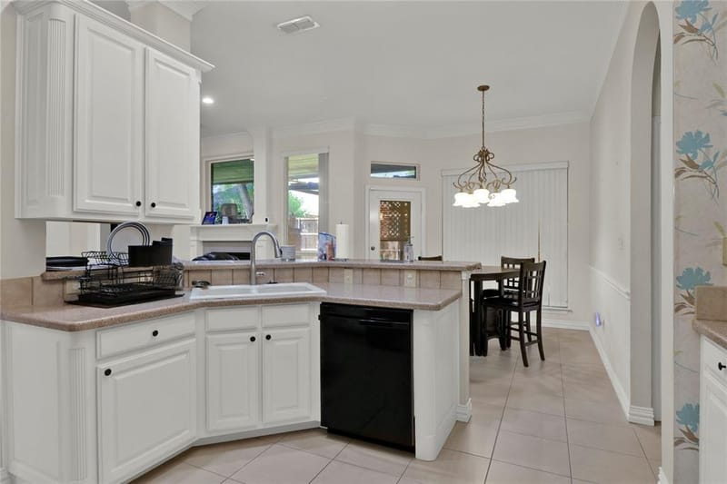 4119 Timberbrook Court, Arlington TX 76015 - Photo 10