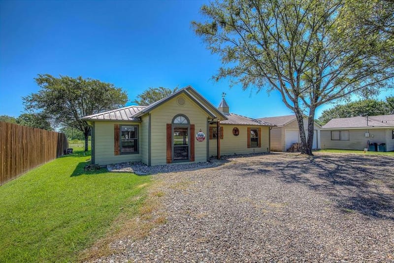 166 County Road 1559, Alba TX 75410